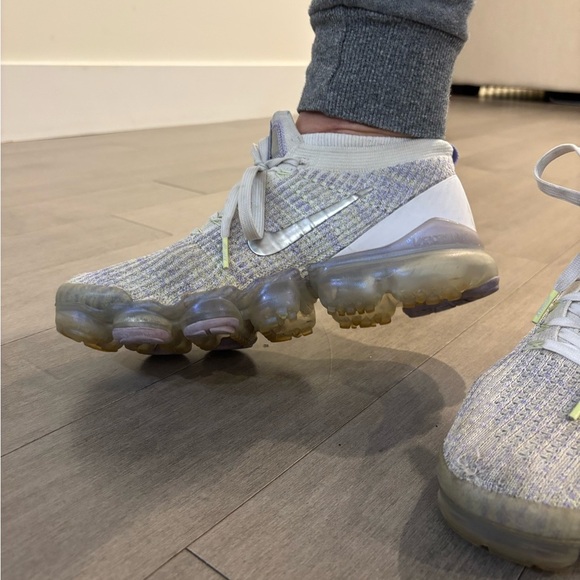 Nike Air VaporMax Flyknit 3 Pure Platinum Sneakers - Picture 4 of 9